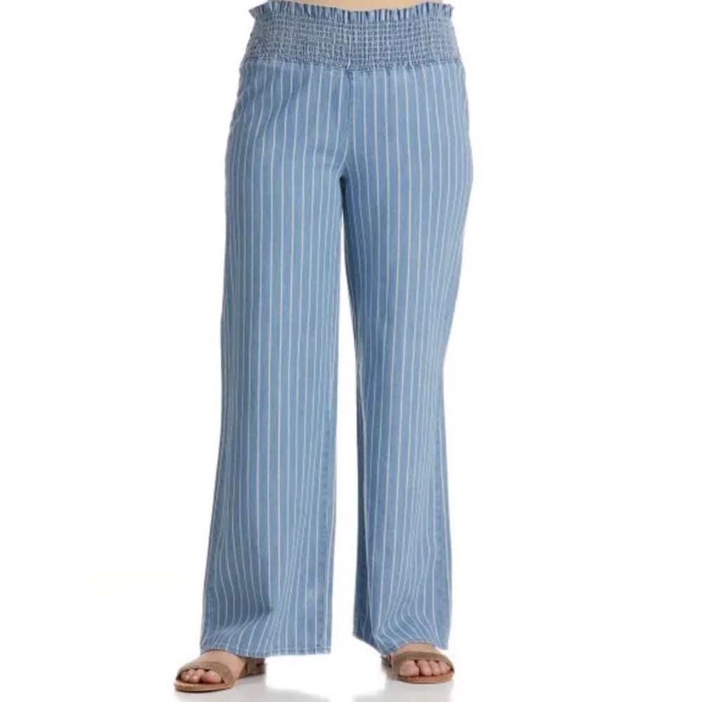 3/$25 🙌🏼 Blue Spice Striped Wide Leg Smocked Pants Medium